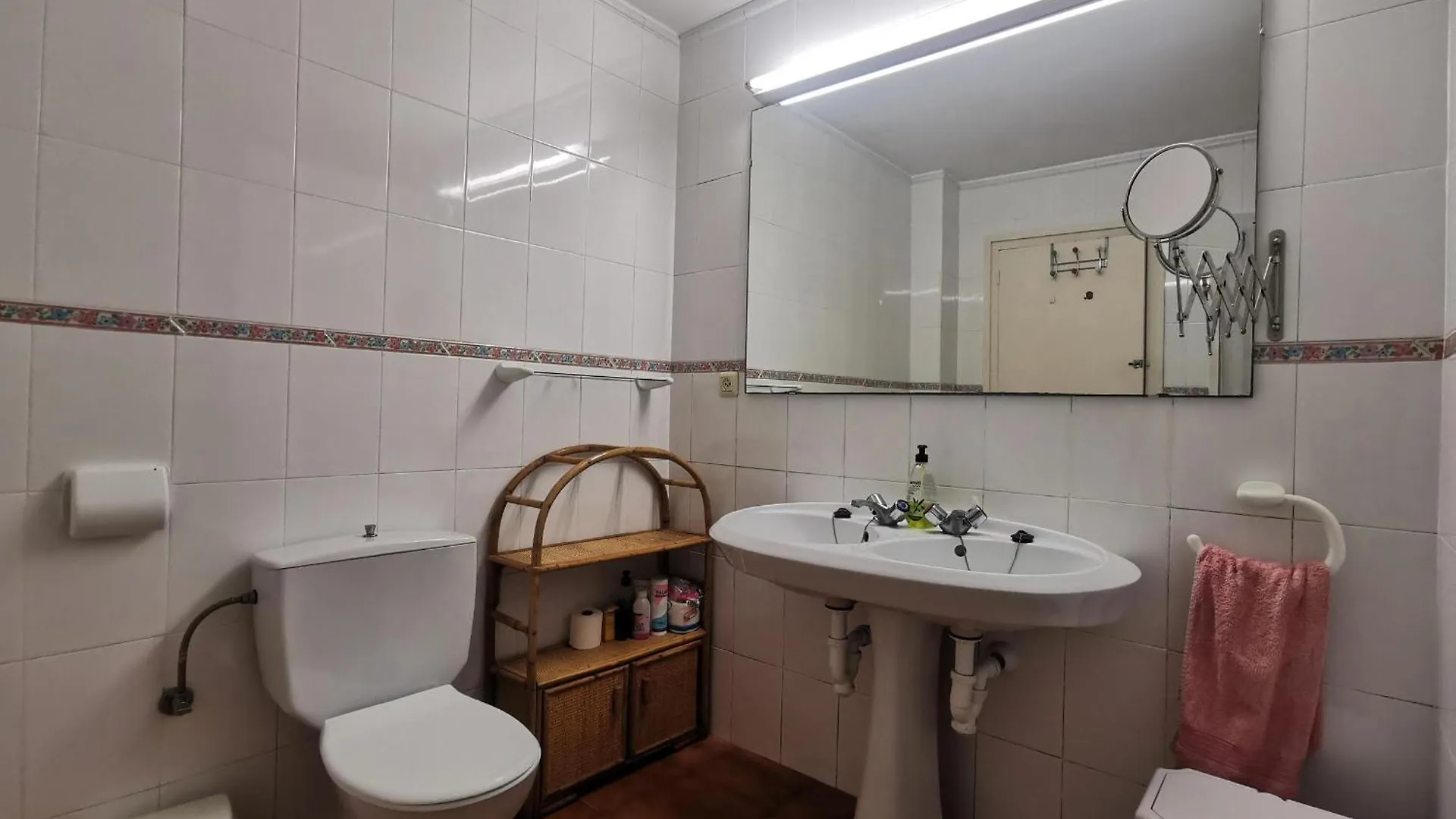 Casa Espaciosa De 10 Pers. Con Terraza, Cerca De La Playa Y Area De Entretenimiento En Llanca - Es-89-138 Hébergement de vacances
